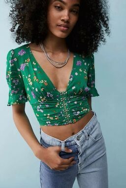 Urban Outfitters Melody green floral print hook front cropped blouse - S